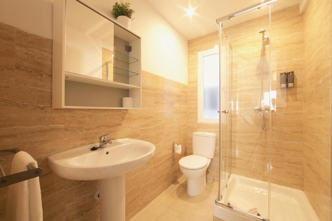 Homeabout La Merced Flats Apartment
